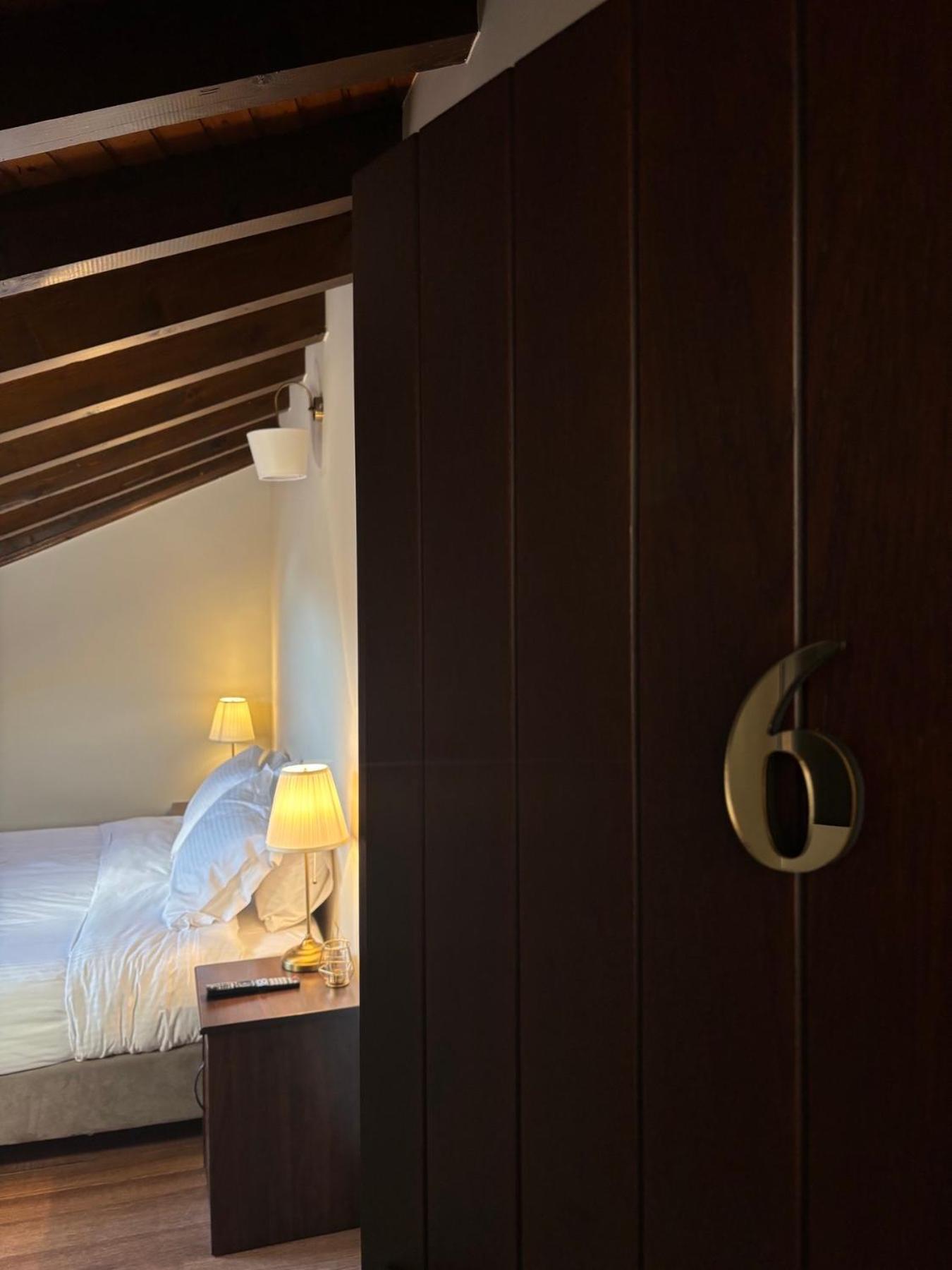 Guesthouse Lousios 蒂米萨那 外观 照片